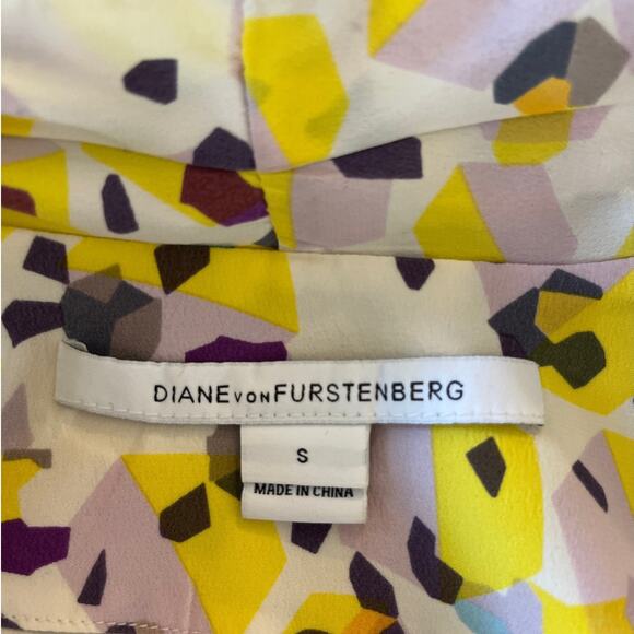 Diane Von Furstenberg Sleeveless Abstract Silk Blouse Size S Multicolor Flaw - Picture 4 of 9